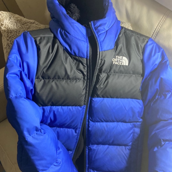 Boys coat - Picture 2 of 5